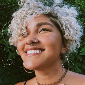 Meet your Posher, Amy